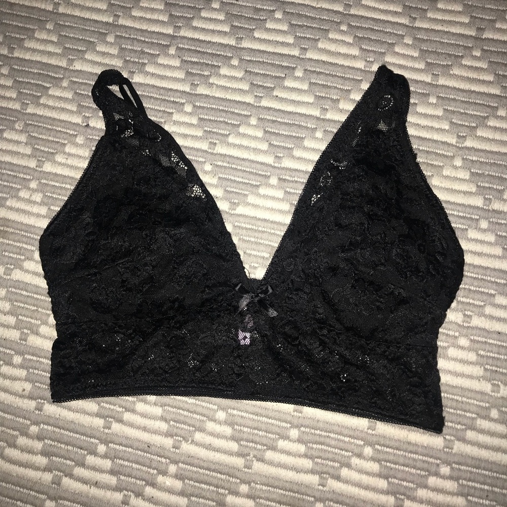 Rue 21 black lace brallete
